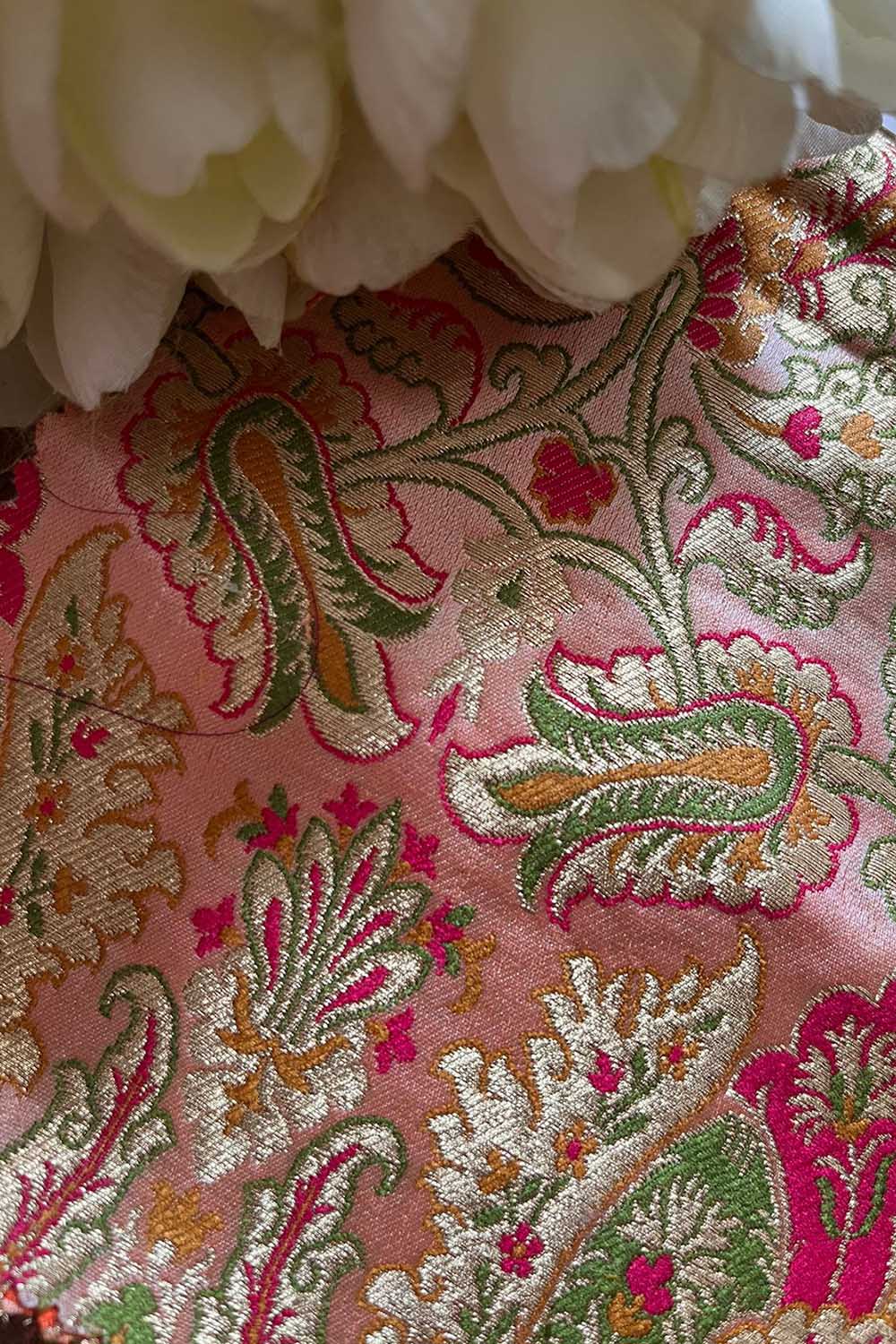 Exquisite Pink Banarasi Silk Fabric - Handloom Kimkhwab ( 2.5 Mtr ) - Luxurion World