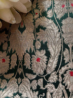 Green Banarasi Handloom Kimkhwab Silk Fabric ( 2.5 Mtr ) - Luxurion World