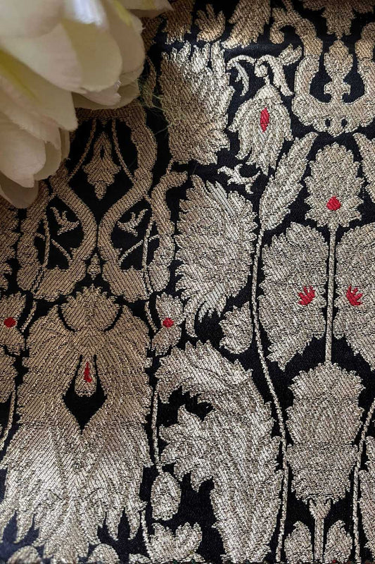 Luxurious Black Banarasi Handloom Kimkhwab Silk Fabric ( 2.5 Mtr )