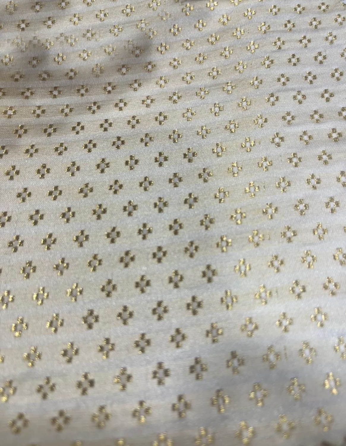 Elegant White Banarasi Brocade Satin Silk Fabric ( 2.5 Mtr ) - Luxurion World