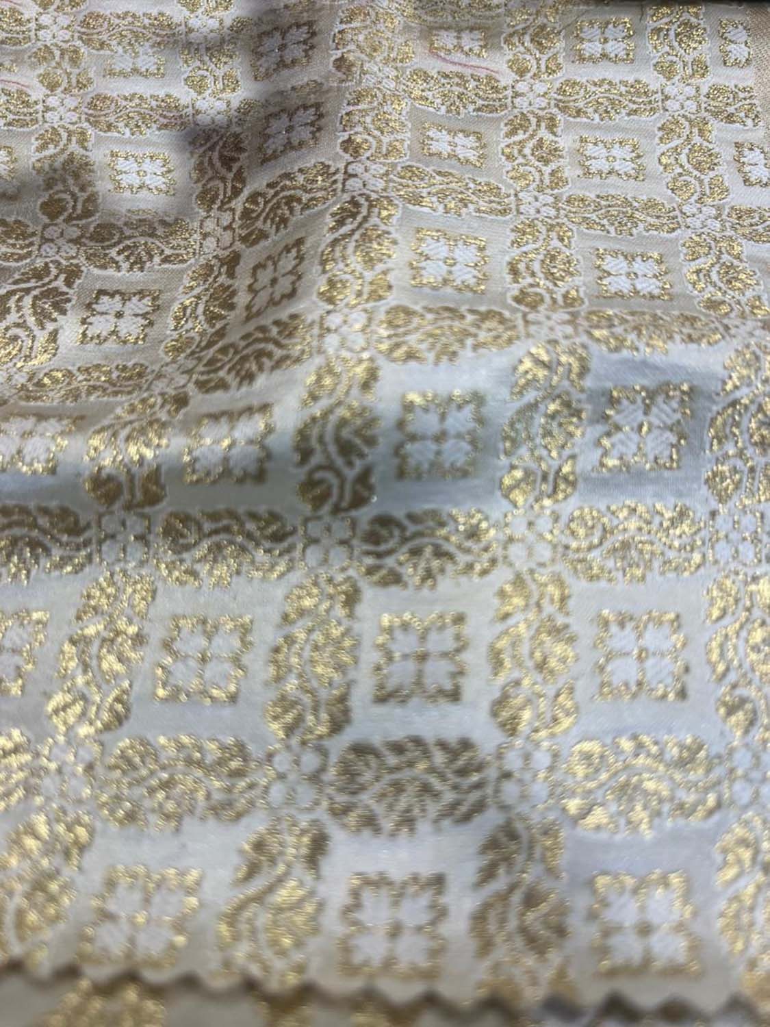 Elegant White Banarasi Brocade Satin Silk Fabric ( 2.5 Mtr ) - Luxurion World