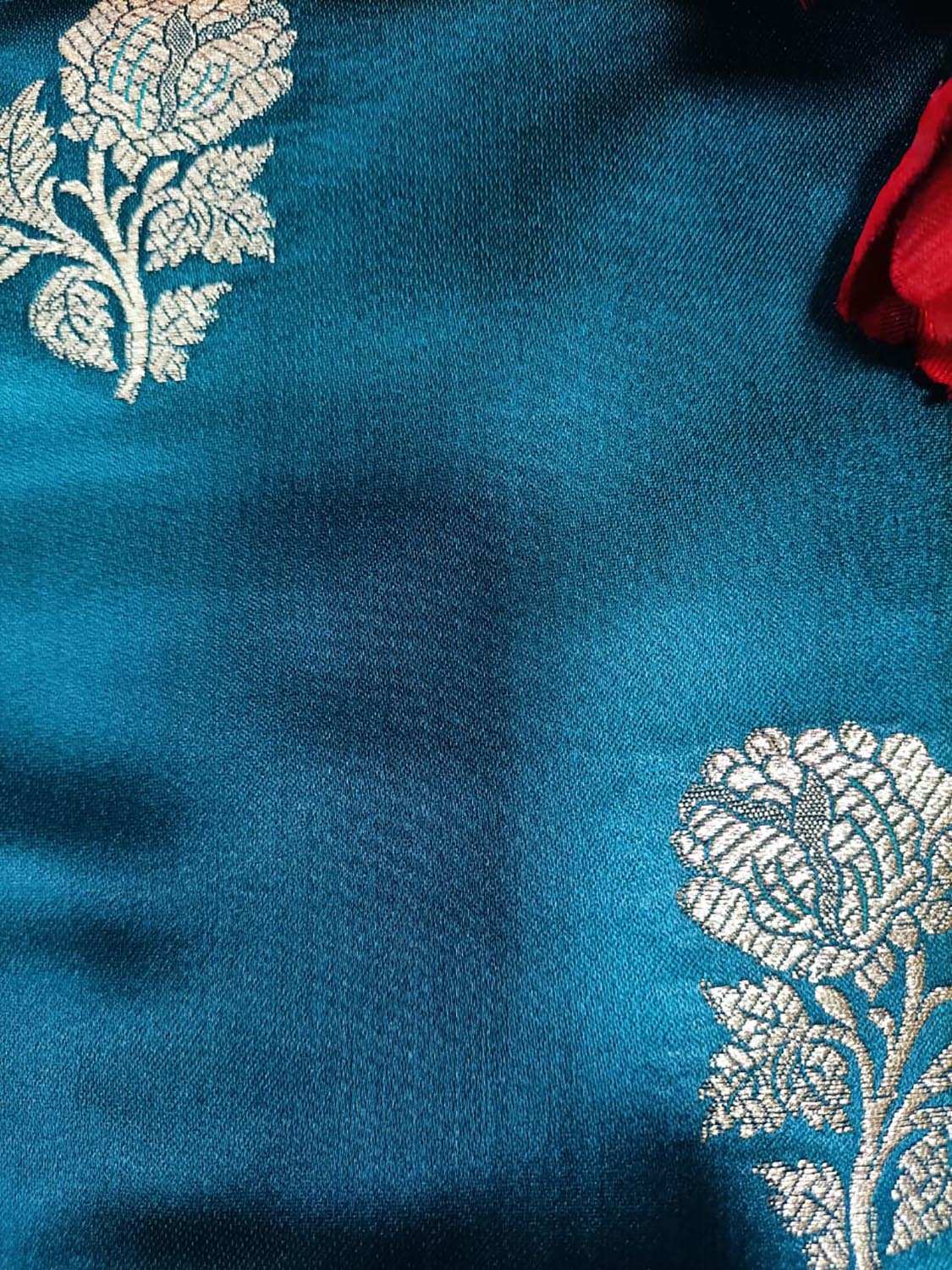 Blue Handloom Banarasi Silk Flower Design Fabric ( 2.5 Mtr ) - Luxurion World