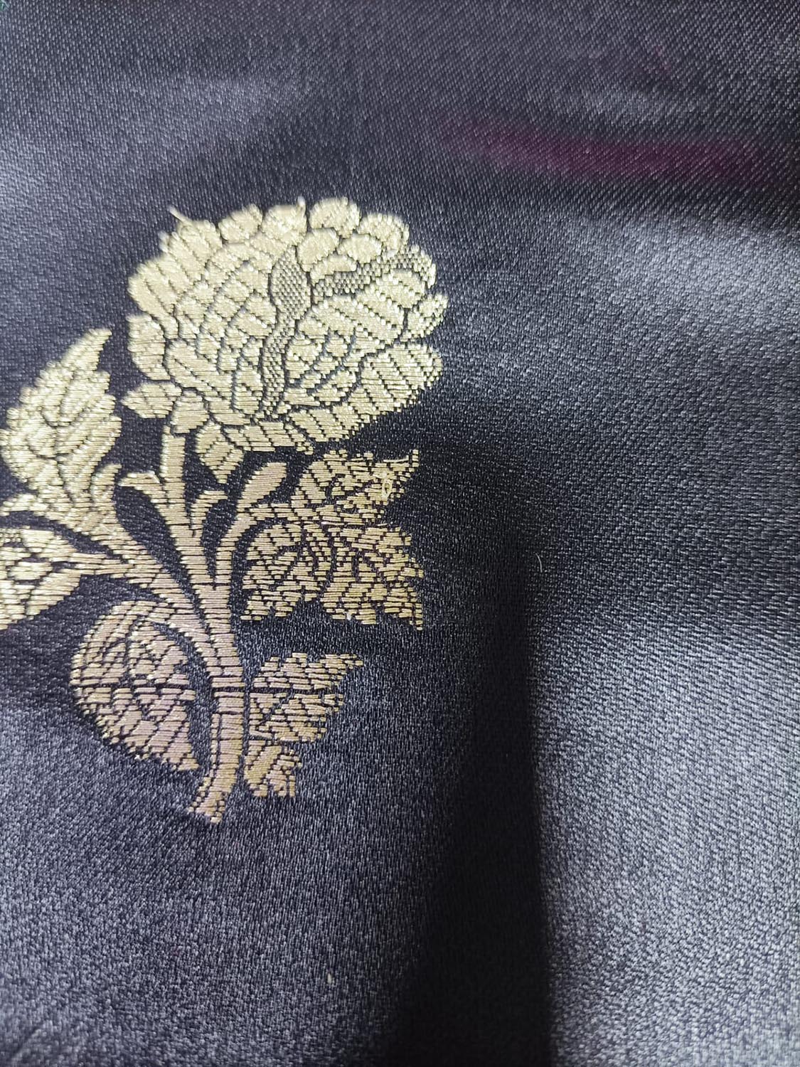 Grey Handloom Banarasi Silk Flower Design Fabric ( 2.5 Mtr ) - Luxurion World