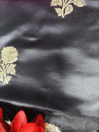 Grey Handloom Banarasi Silk Flower Design Fabric ( 2.5 Mtr ) - Luxurion World