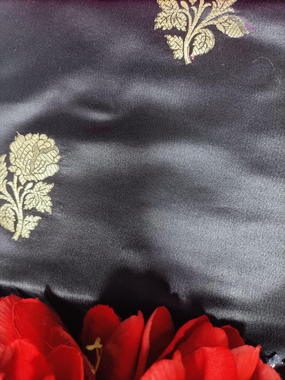 Grey Handloom Banarasi Silk Flower Design Fabric ( 2.5 Mtr ) - Luxurion World