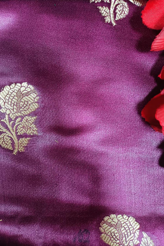 Exquisite Purple Handloom Banarasi Silk Flower Design Fabric ( 2.5 Mtr ) - Luxurion World