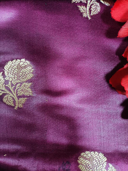 Exquisite Purple Handloom Banarasi Silk Flower Design Fabric ( 2.5 Mtr ) - Luxurion World