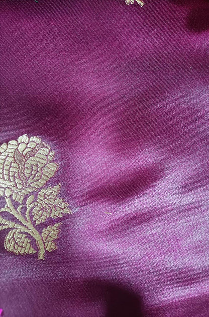 Exquisite Purple Handloom Banarasi Silk Flower Design Fabric ( 2.5 Mtr ) - Luxurion World