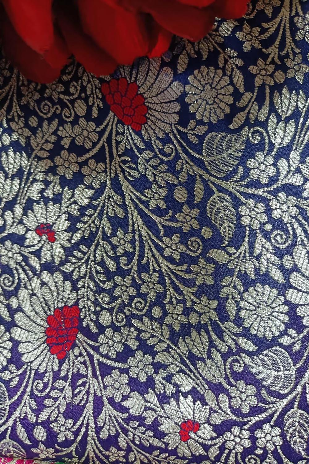 Blue Handloom Banarasi Silk Flower Design Meenakari Fabric ( 2.5 Mtr ) - Luxurion World