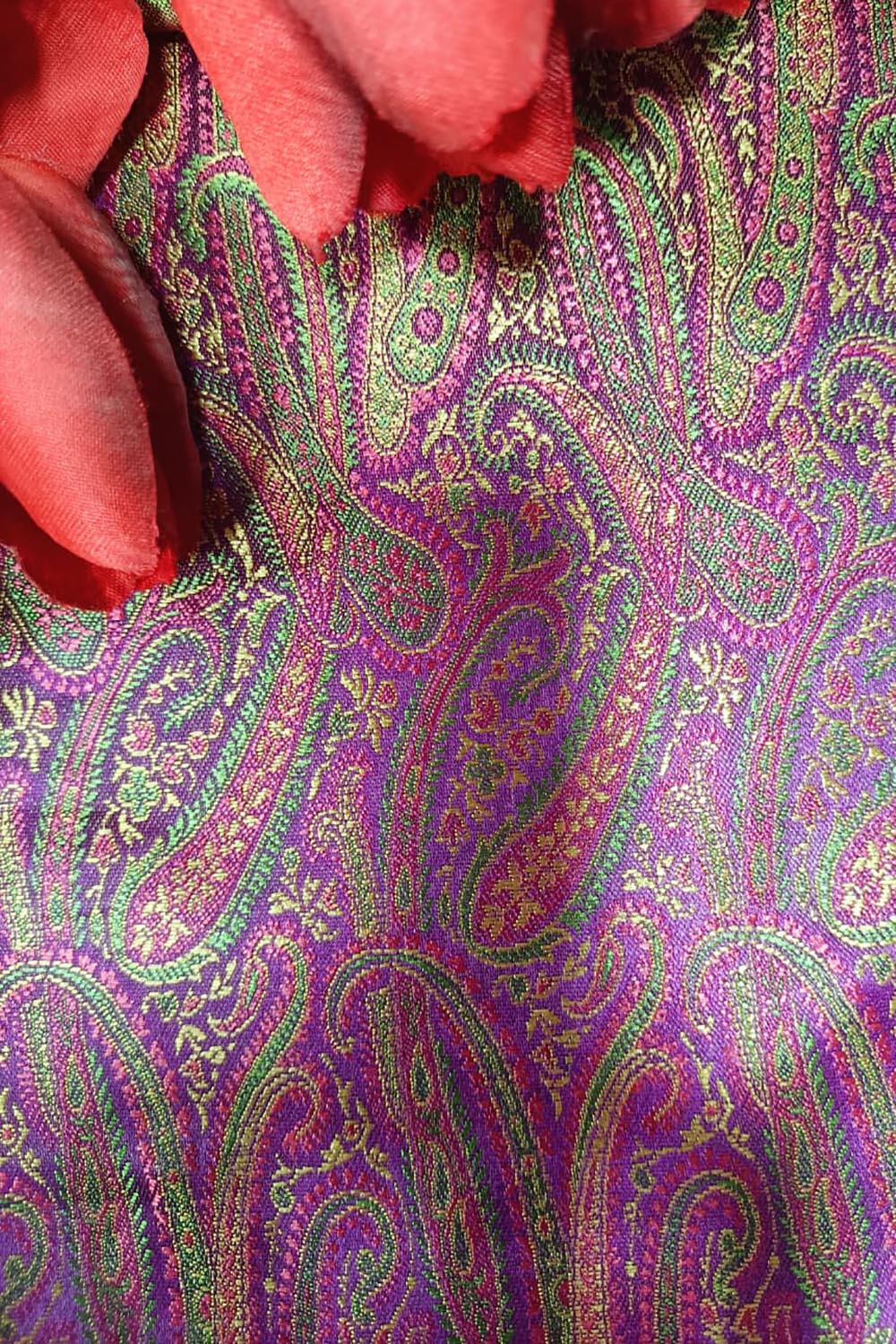 Multicolor Handloom Banarasi Tanchui Silk Fabric ( 2.5 Mtr ) - Luxurion World