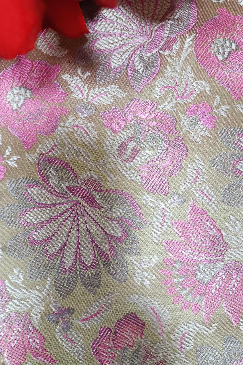 Pastel Handloom Banarasi Tanchui Silk Fabric ( 2.5 Mtr ) - Luxurion World