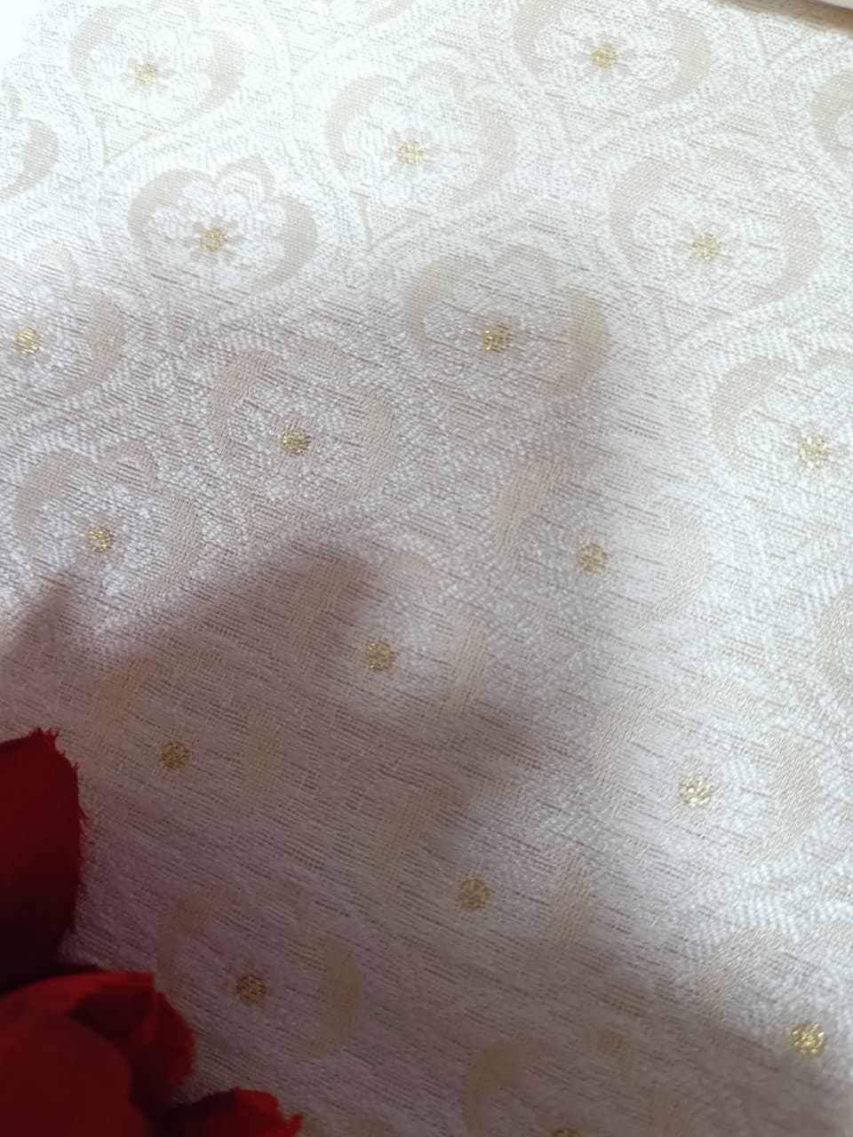 Dyeable Handloom Banarasi Silk Fabric ( 2.5 Mtr ) - Luxurion World