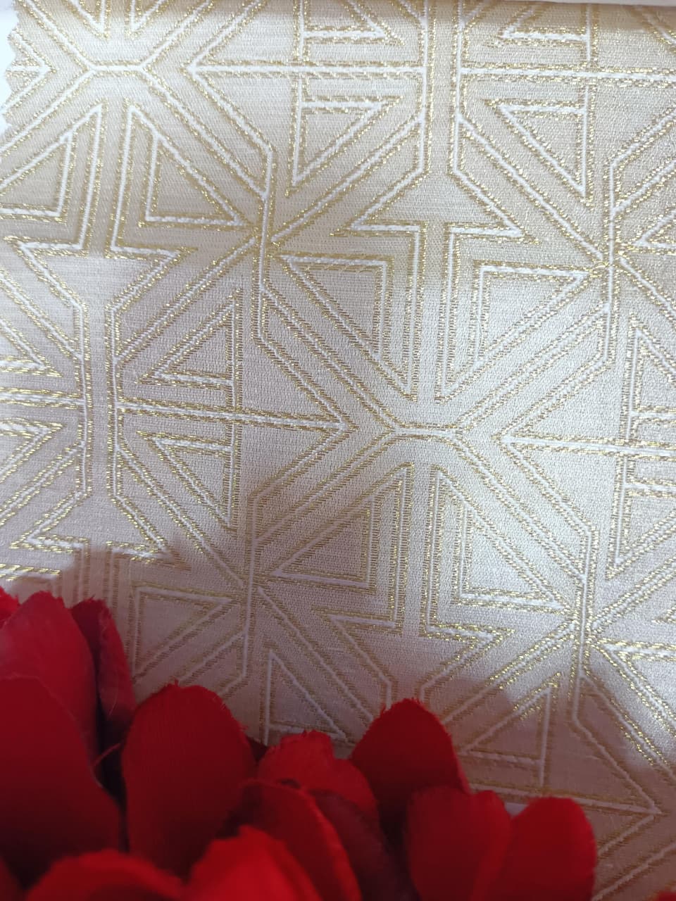 Dyeable Handloom Banarasi Silk Fabric ( 2.5 Mtr ) - Luxurion World
