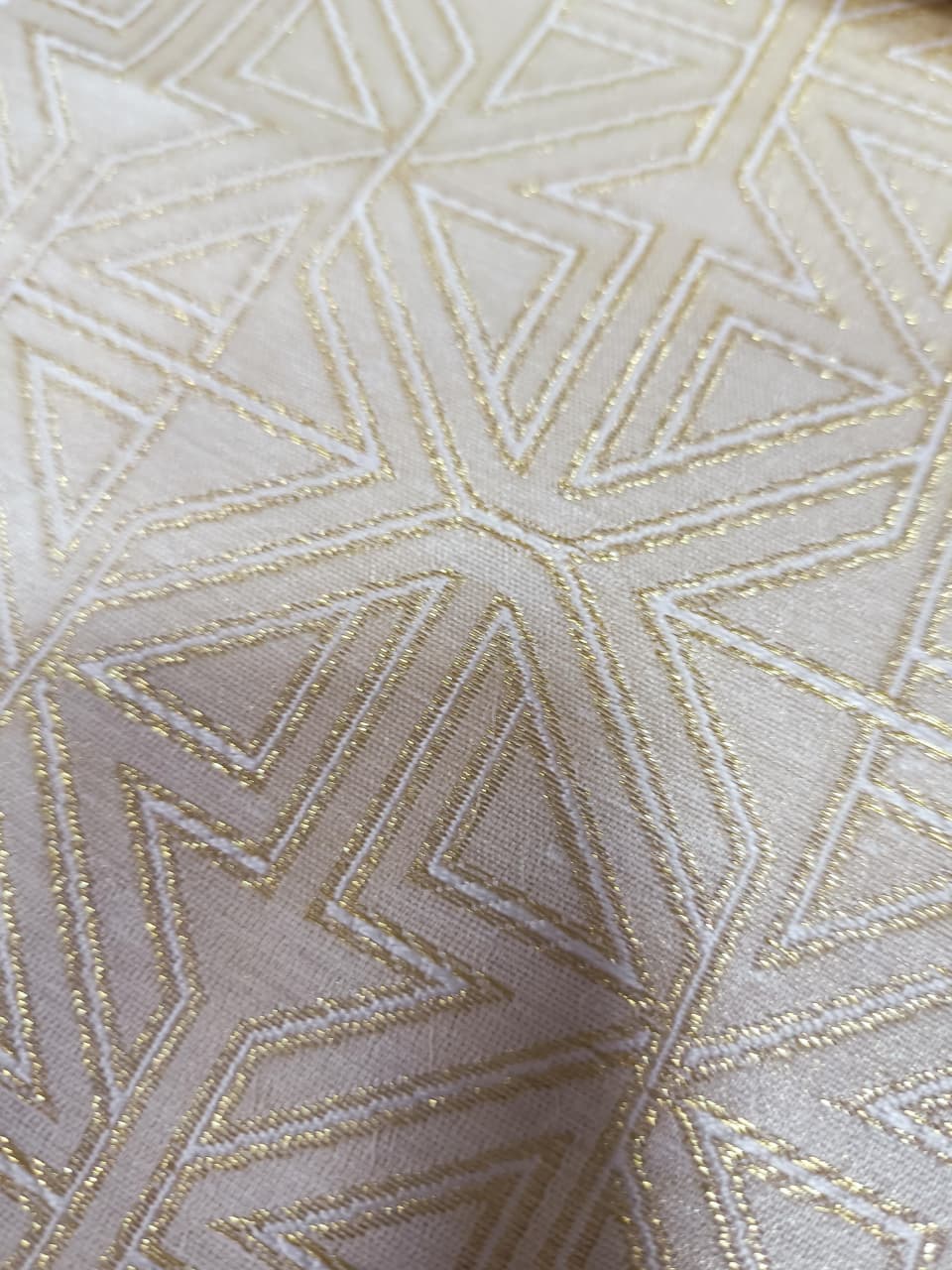 Dyeable Handloom Banarasi Silk Fabric ( 2.5 Mtr ) - Luxurion World
