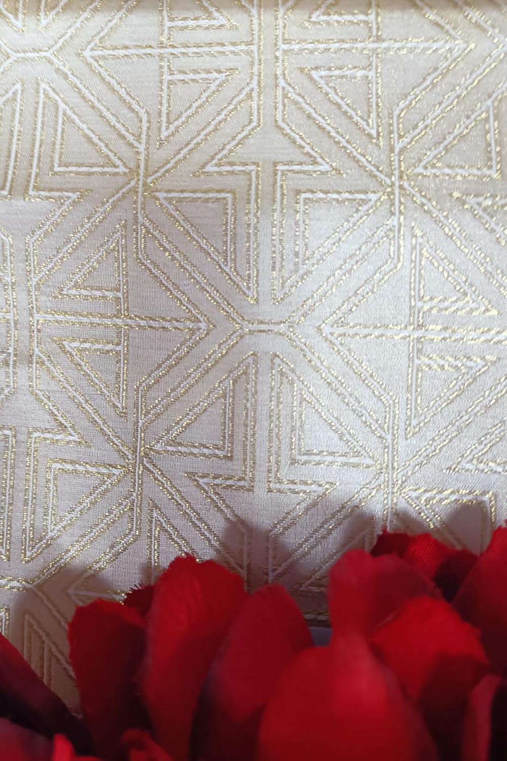 Dyeable Handloom Banarasi Silk Fabric ( 2.5 Mtr ) - Luxurion World
