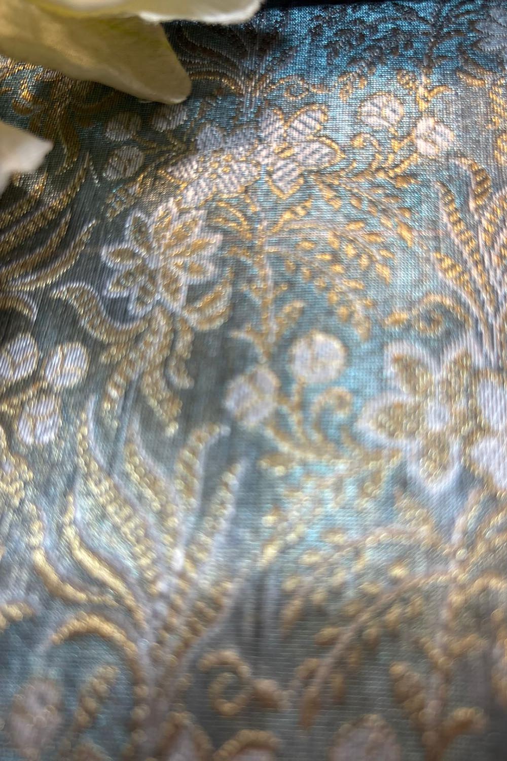 Grey Handloom Banarasi Tissue Brocade Sona Roopa Flower Design Fabric ( 2.5 Mtr ) - Luxurion World