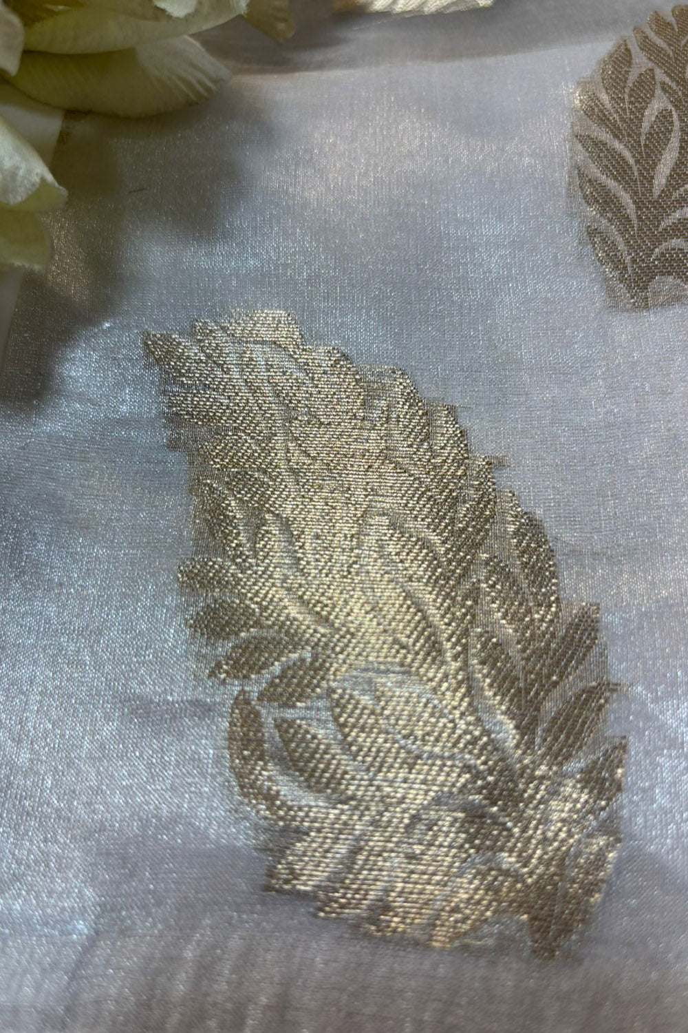 Dyeable Handloom Banarasi Tissue Organza Fabric ( 2.5 Mtr ) - Luxurion World