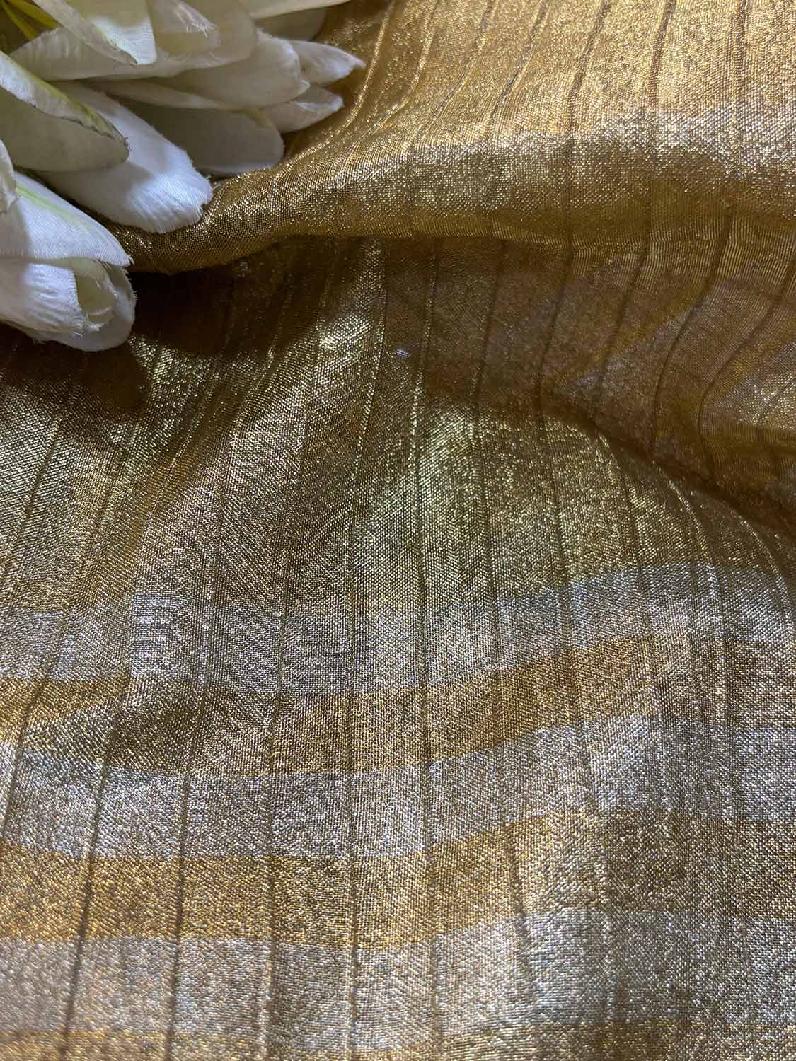 Exquisite Golden Handloom Banarasi Tissue Crush Fabric ( 2.5 Mtr ) - Luxurion World