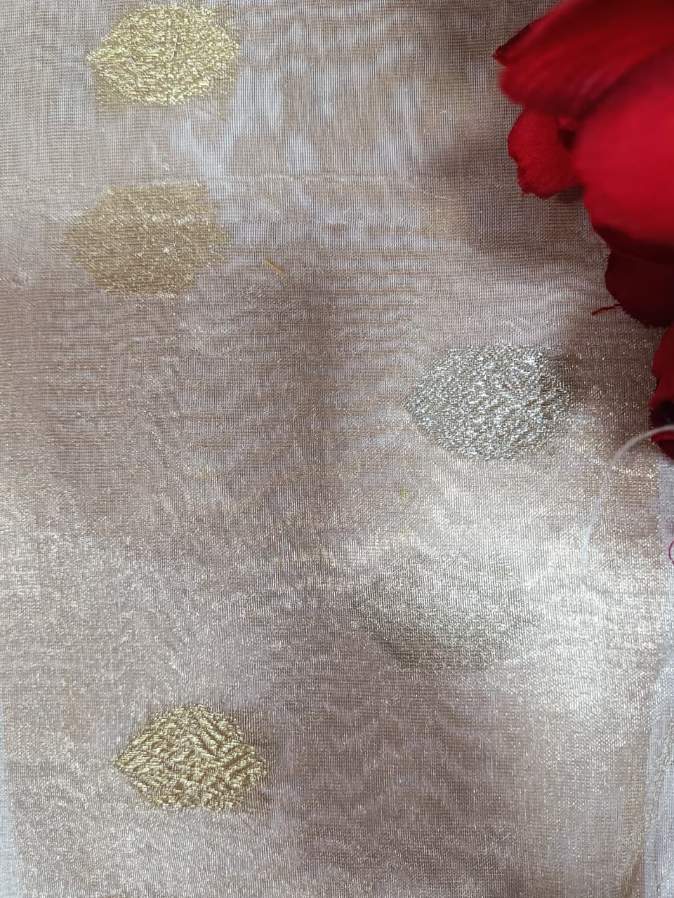Dyeable Handloom Banarasi Tissue Crush Booti Design Fabric ( 2.5 Mtr ) - Luxurion World
