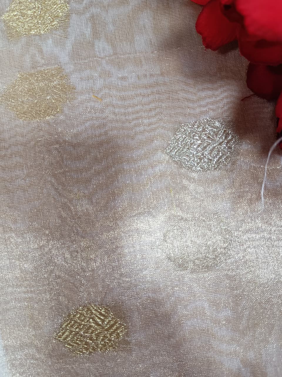 Dyeable Handloom Banarasi Tissue Crush Booti Design Fabric ( 2.5 Mtr ) - Luxurion World