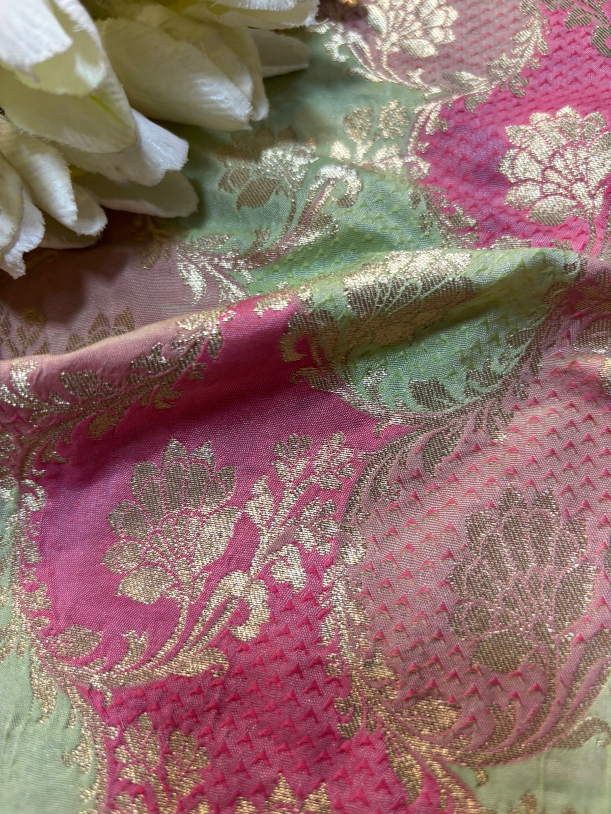 Multicolor Handloom Banarasi Silk Rangkat Fabric ( 1 Mtr ) - Luxurion World