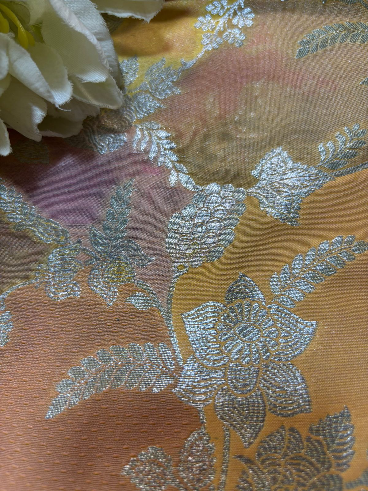 Multicolor Handloom Banarasi Silk Rangkat Fabric ( 1 Mtr ) - Luxurion World