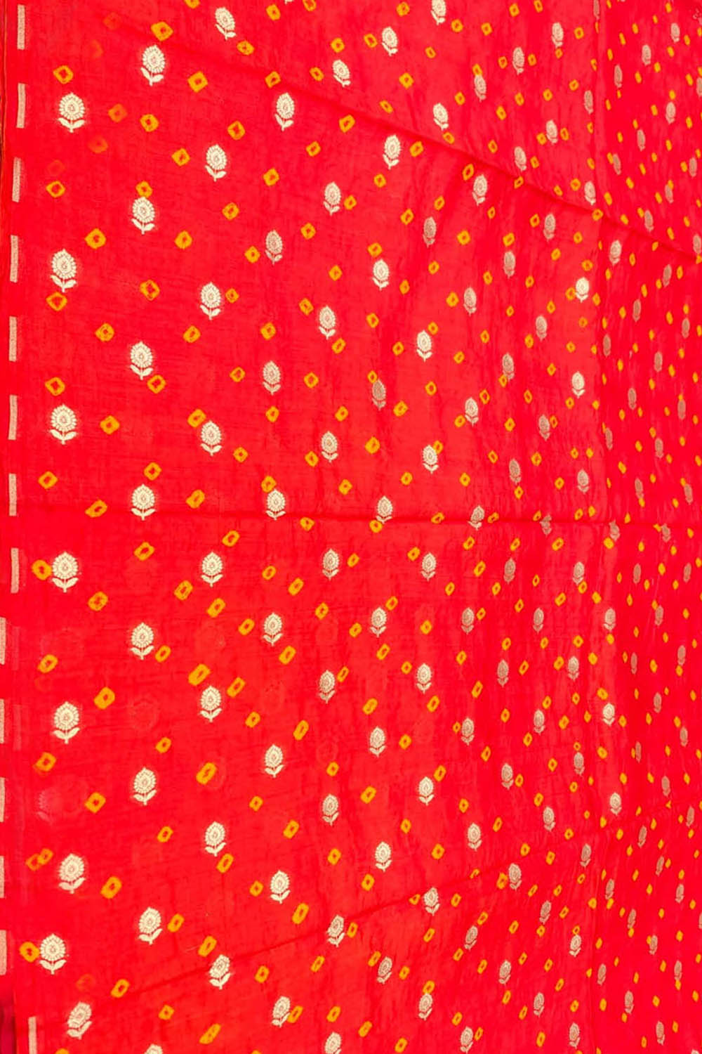 Red Banarasi Hand Bandhej Pure Chiniya Silk Fabric ( 2.5 Mtr ) - Luxurion World