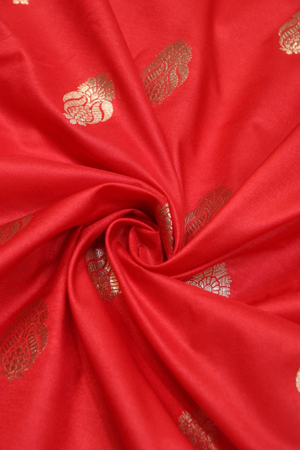 Red Banarasi Silk Fabric ( 1 Mtr ) - Luxurion World
