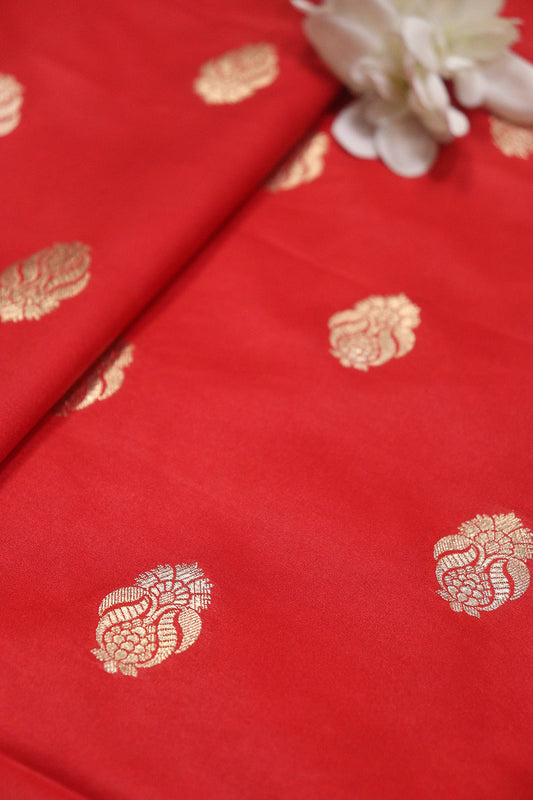 Red Banarasi Silk Fabric ( 1 Mtr ) - Luxurion World