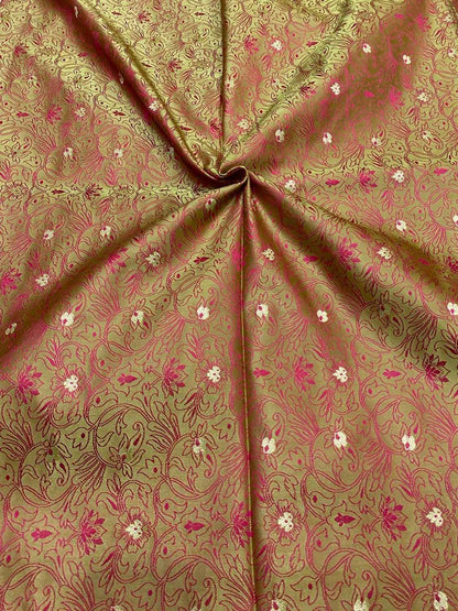 Stunning Green Banarasi Tanchui Silk Fabric ( 1 Mtr ) - Luxurion World