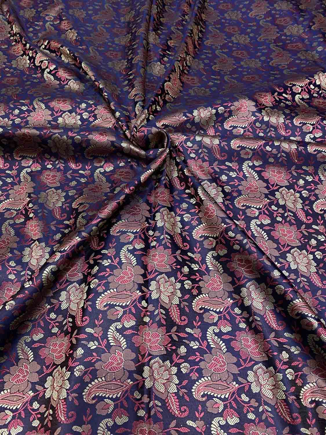 Luxurious Purple Banarasi Jamawar Resham Tanchui Silk Fabric ( 2.5 Mtr ) - Luxurion World