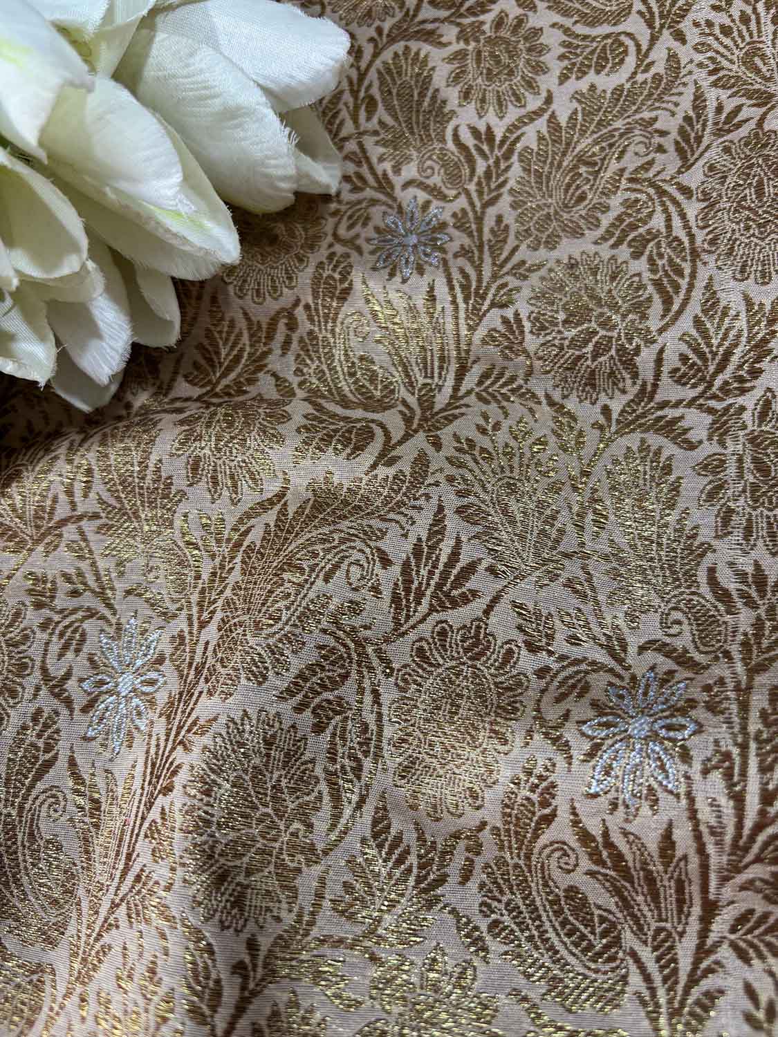 Golden Banarasi Silk Antique Zari Fabric ( 2.5 Mtr ) - Luxurion World