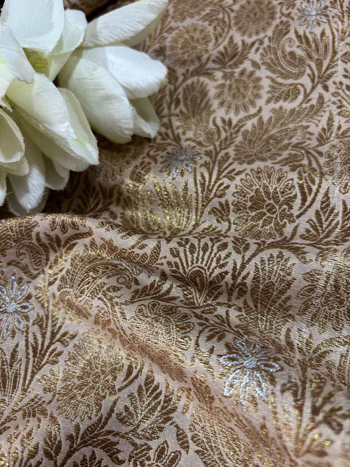 Golden Banarasi Silk Antique Zari Fabric ( 2.5 Mtr ) - Luxurion World