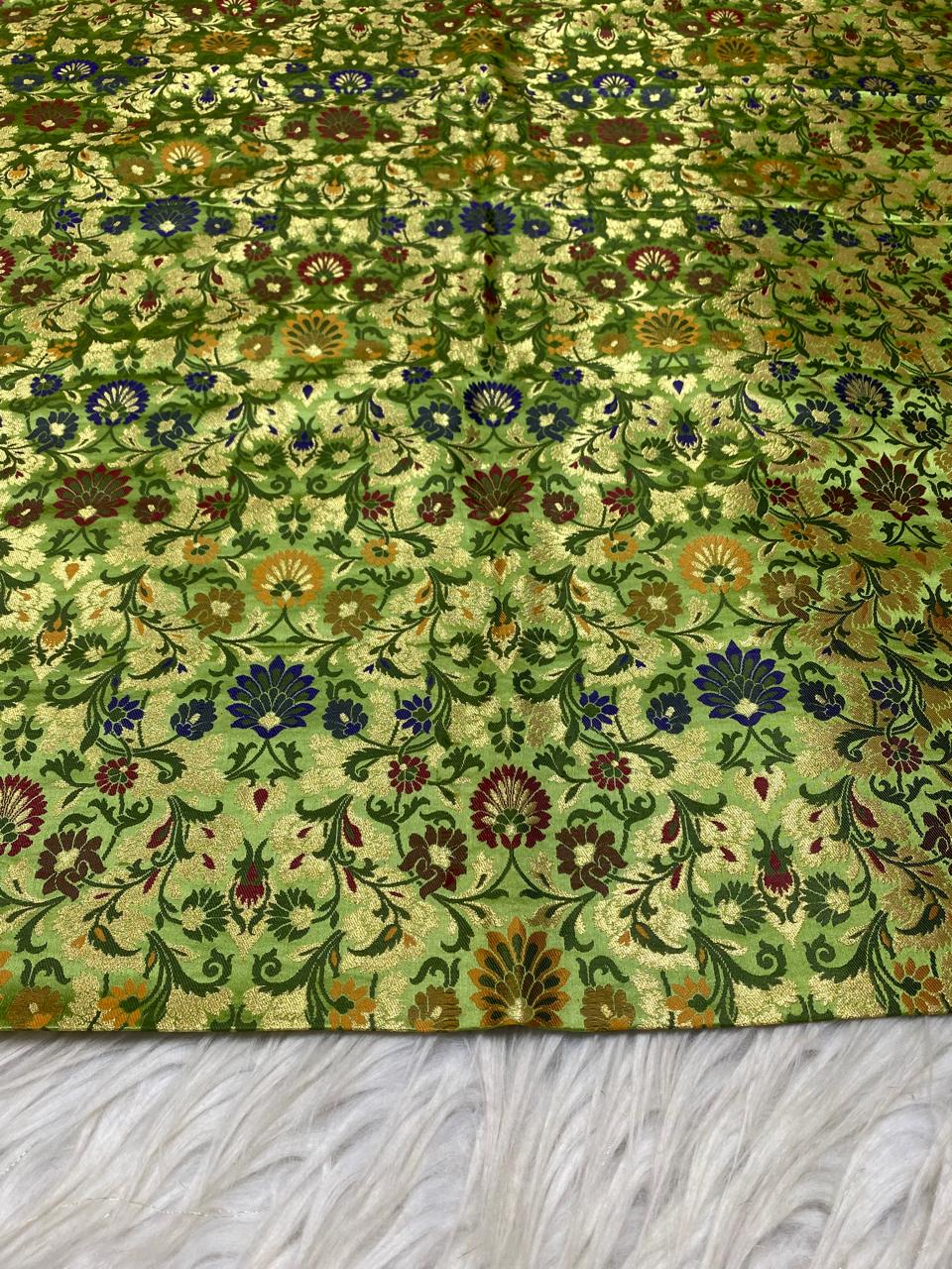 Green Handloom Banarasi Kimkhwab Silk Meenakari Flower Design Fabric ( 1 Mtr ) - Luxurion World
