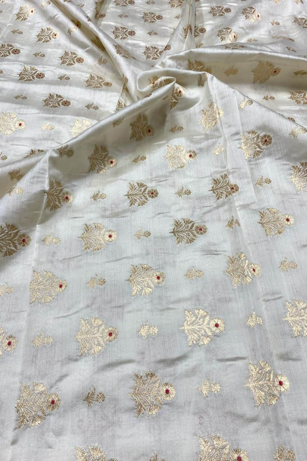 Dyeable Banarasi Pure Chinya Silk Handloom Fabric (2.5 mtr) - Luxurion World
