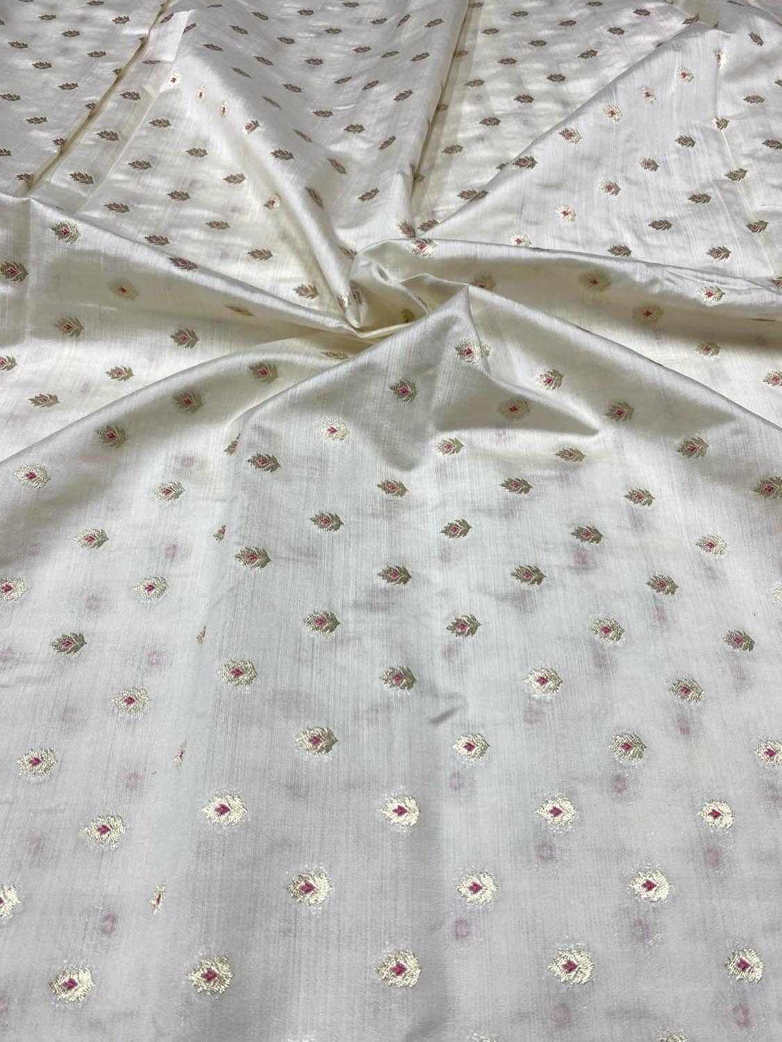 Dyeable Banarasi Pure Chinya Silk Handloom Fabric (2.5 mtr) - Luxurion World