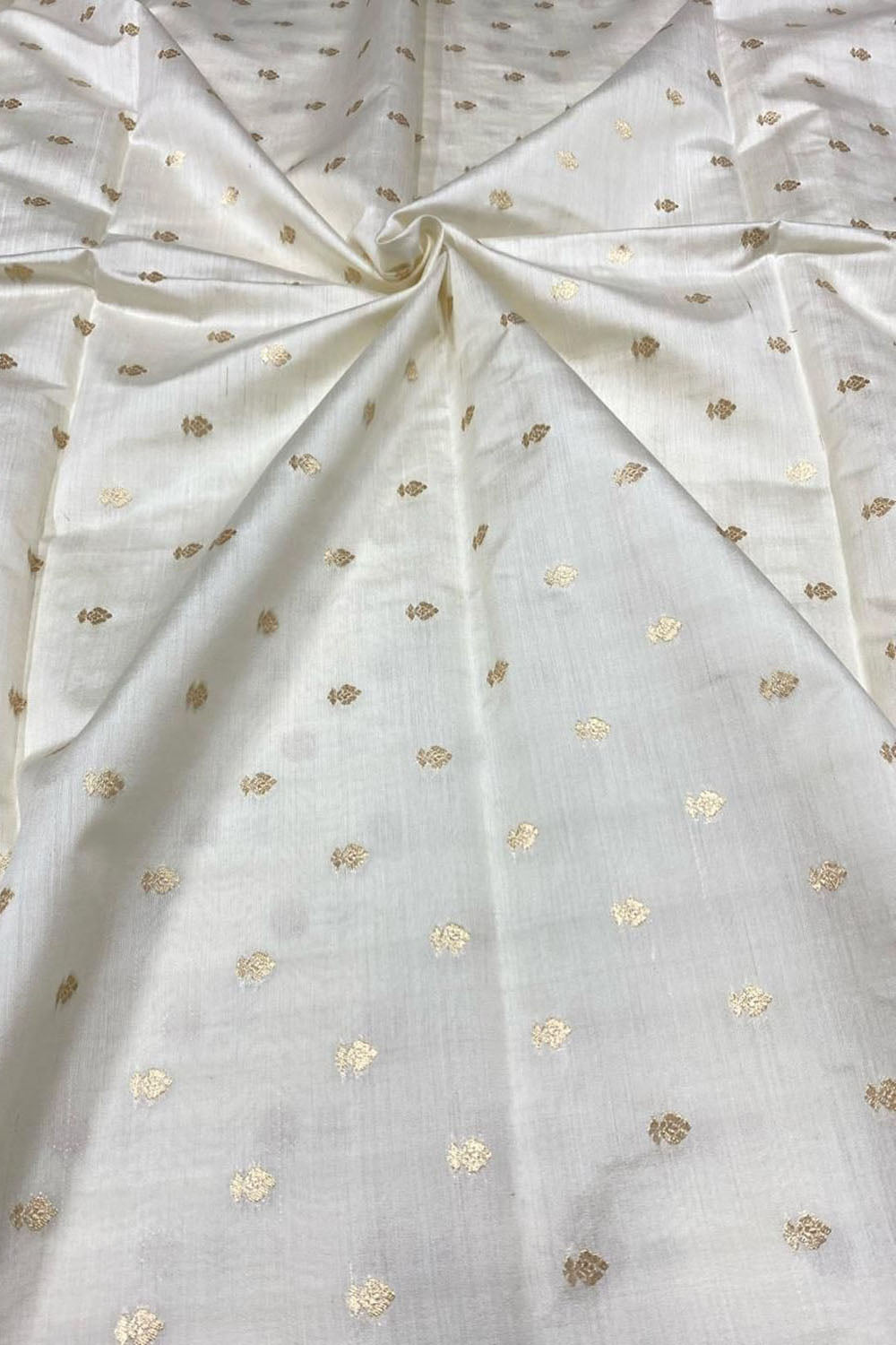 Dyeable Banarasi Pure Chinya Silk Handloom Fabric (2.5 mtr) - Luxurion World