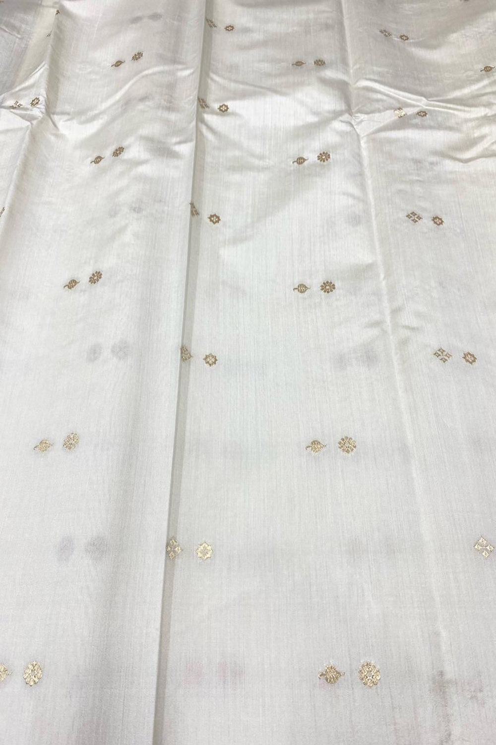 Dyeable Banarasi Pure Chinya Silk Handloom Fabric (2.5 mtr) - Luxurion World