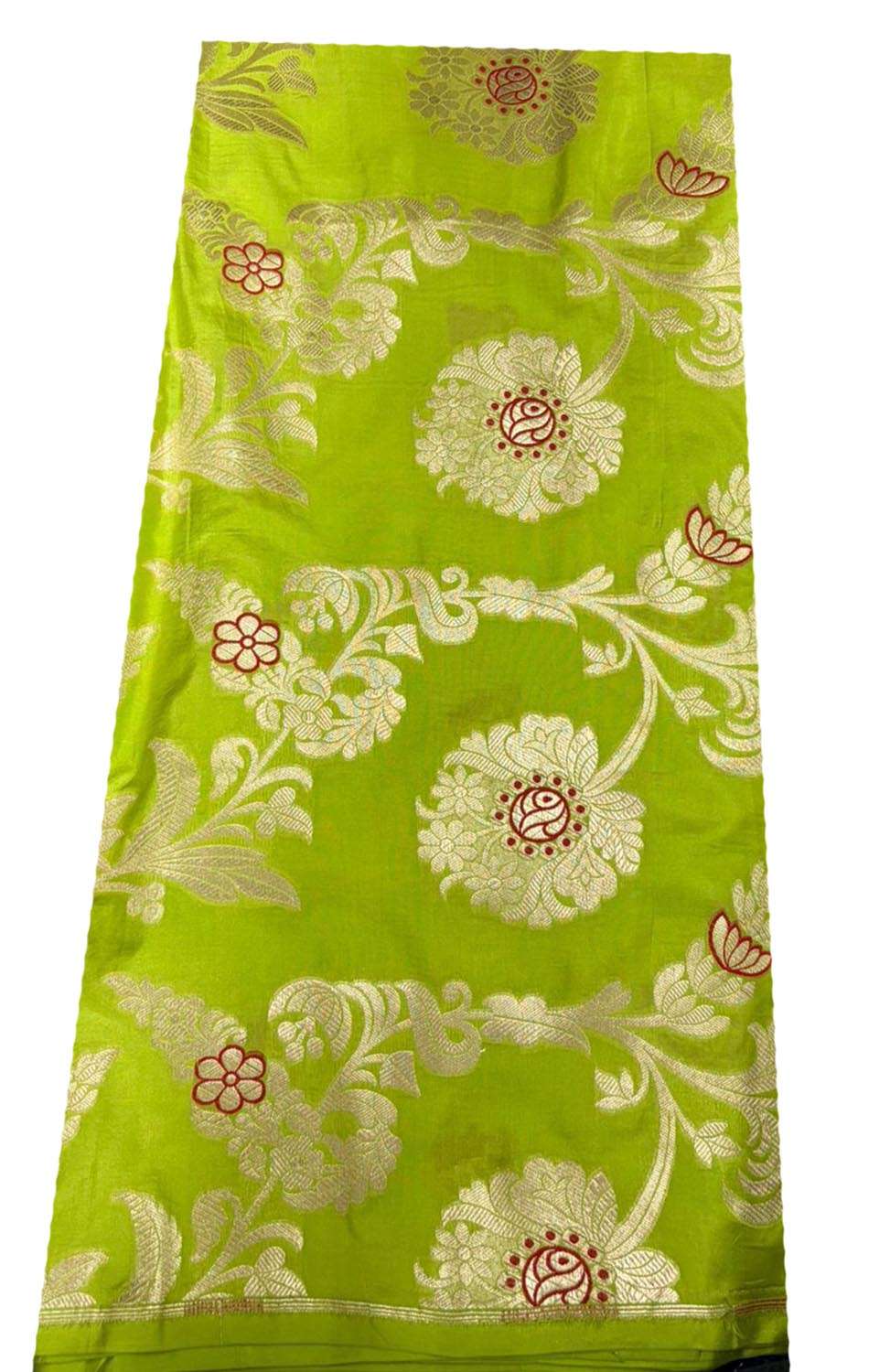 Green Handloom Banarasi Silk Meenakari Flower Design Fabric ( 2.5 Mtr ) - Luxurion World