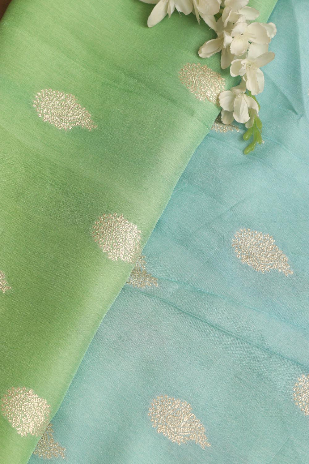 Stunning Multicolor Banarasi Dola Silk Shaded Fabric ( 1 Mtr ) - Luxurion World