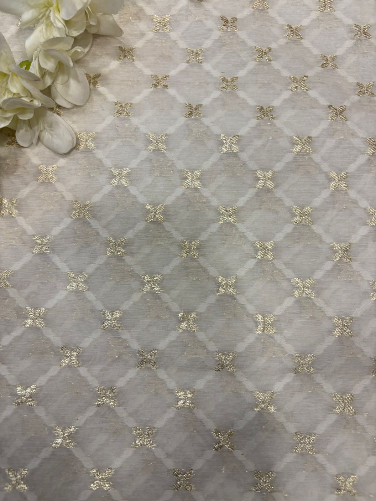 Dyeable Handloom Banarasi Pure Cotton Fabric ( 1 Mtr ) - Luxurion World