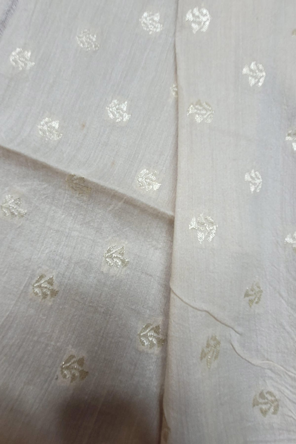 Dyeable Banarasi Handloom Pure Moonga Silk Booti Design Fabric ( 2.5 Mtr ) - Luxurion World
