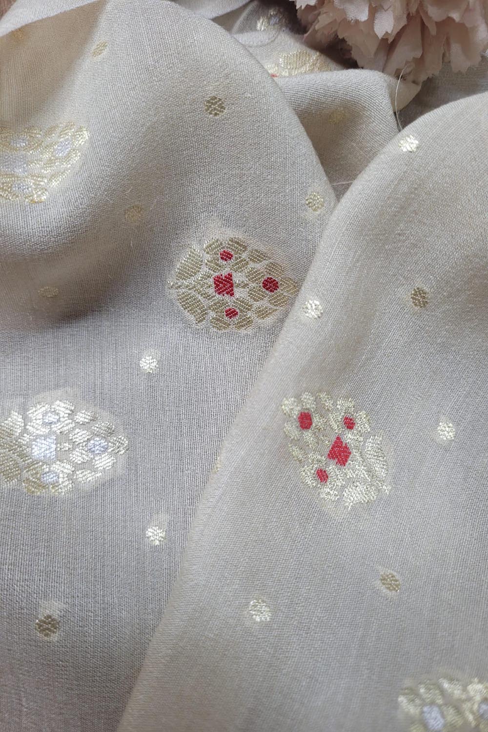 Dyeable Banarasi Handloom Pure Moonga Silk Meenakari Fabric ( 2.5 Mtr ) - Luxurion World