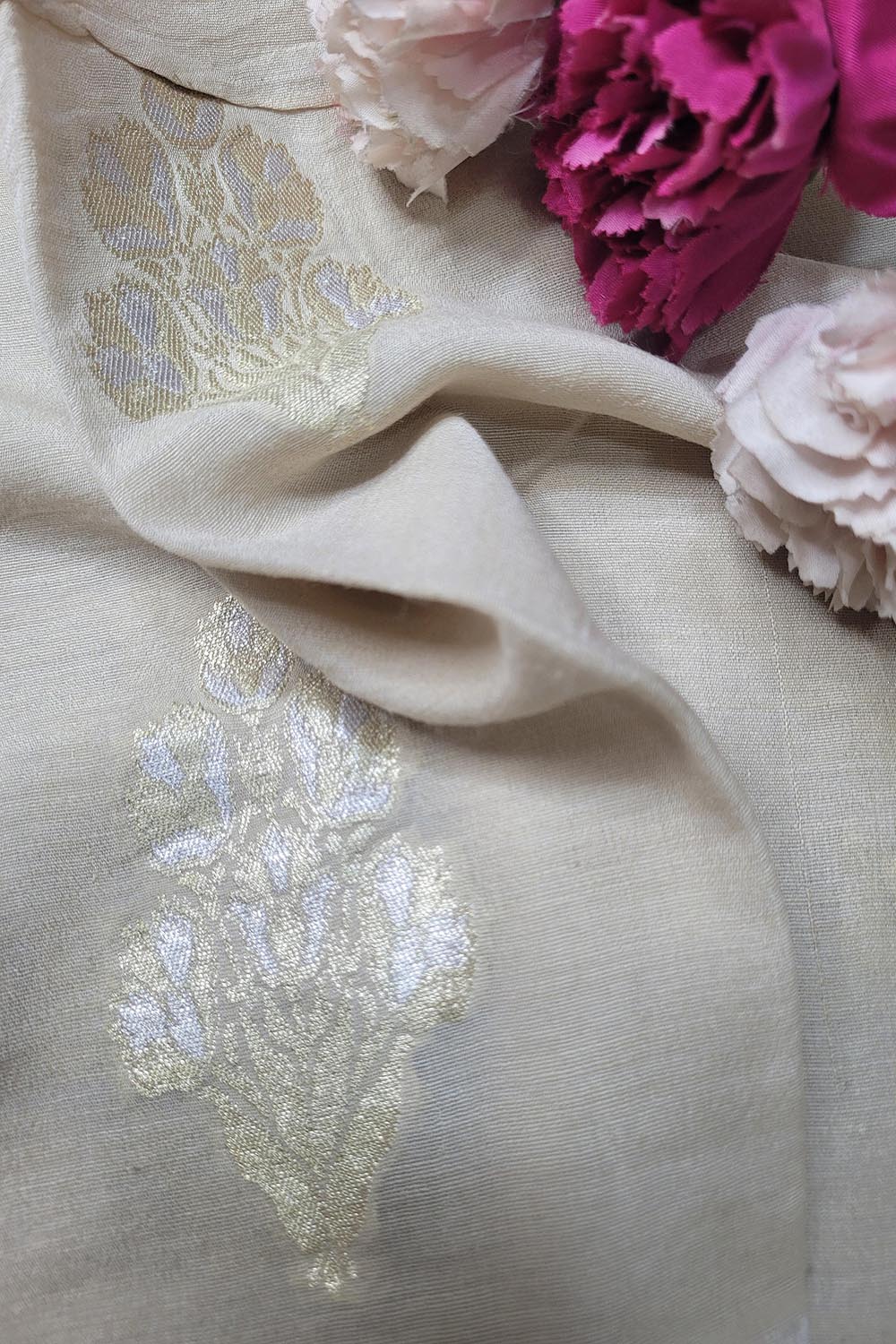 Dyeable Banarasi Handloom Pure Moonga Silk Sona Roopa Fabric ( 2.5 Mtr ) - Luxurion World