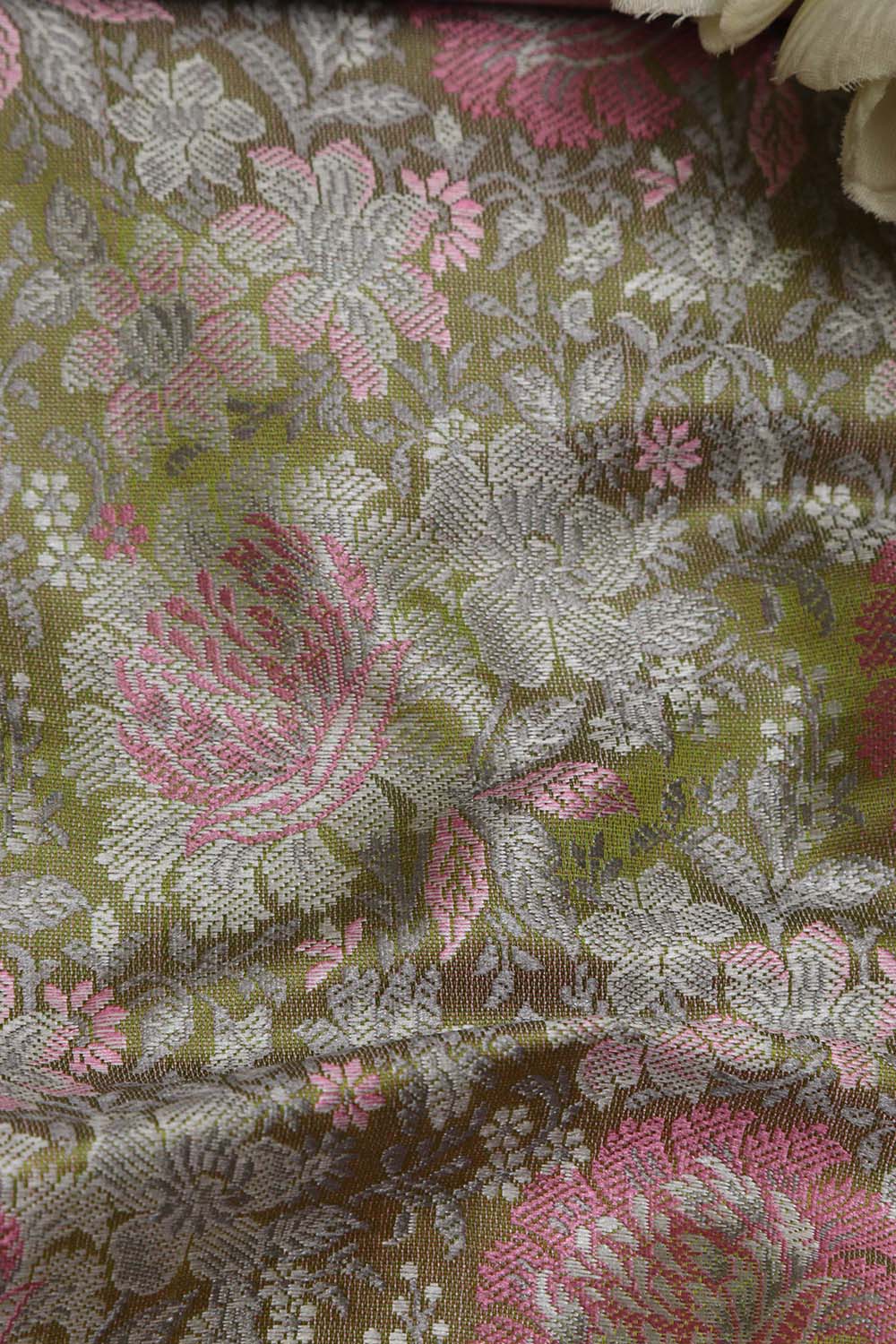 Green Banarasi Resham Tanchui Silk Fabric ( 2.5 Mtr ) - Luxurion World