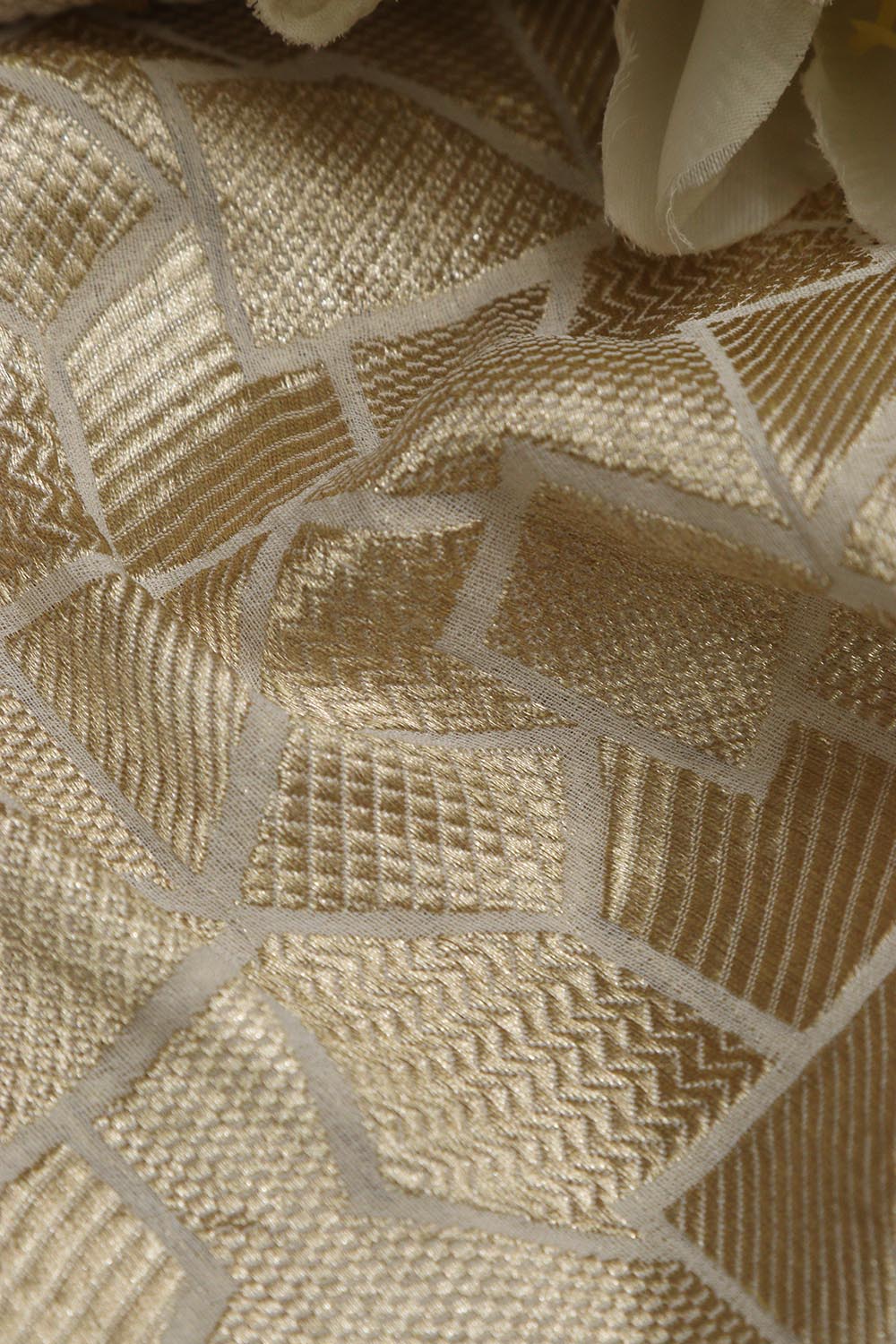 Dyeable Banarasi Georgette Geometric Design Fabric ( 2.5 Mtr ) - Luxurion World