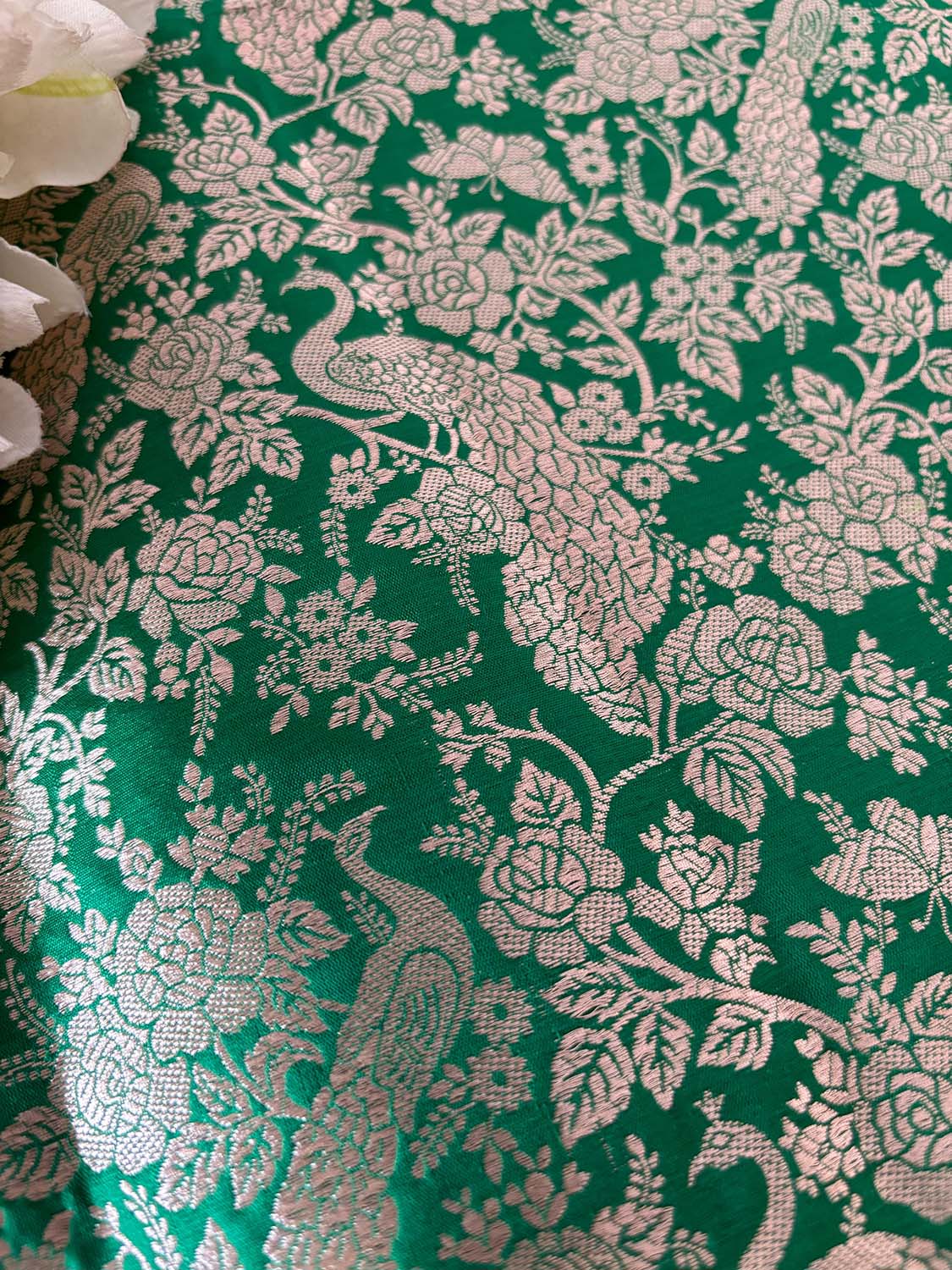 Green Banarasi Pure Katan Silk Peacock And Flower Design Fabric ( 2.5 Mtr ) - Luxurion World