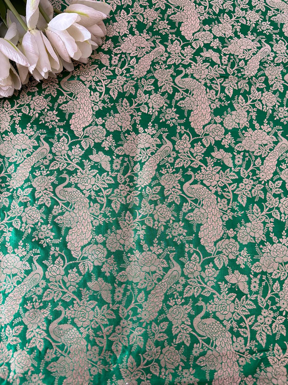 Green Banarasi Pure Katan Silk Peacock And Flower Design Fabric ( 2.5 Mtr ) - Luxurion World