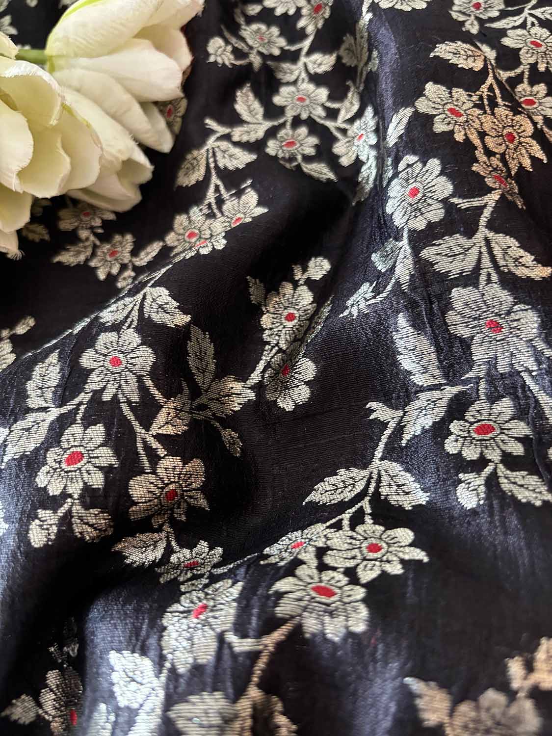 Elegant Black Banarasi Raw Silk Flower Design Meenakari Flower Design Fabric ( 1 Mtr ) - Luxurion World