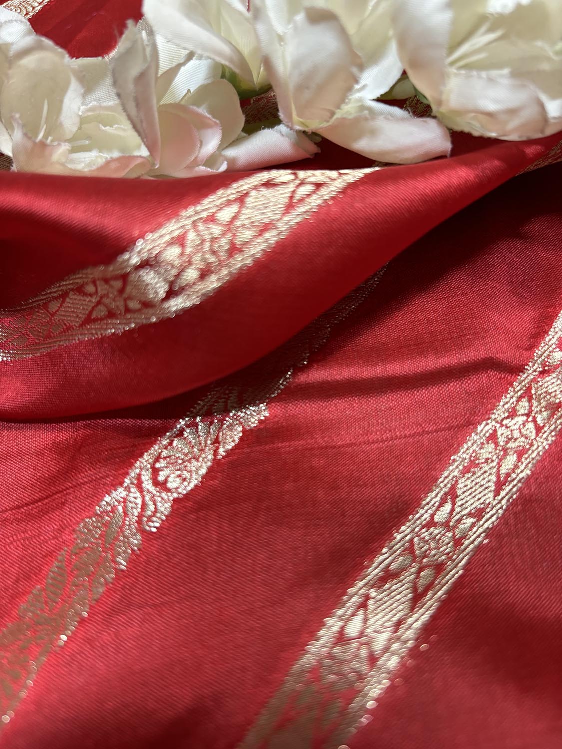 Red Banarasi Handloom Pure Silk Stripes Design Fabric ( 1 Mtr ) - Luxurion World